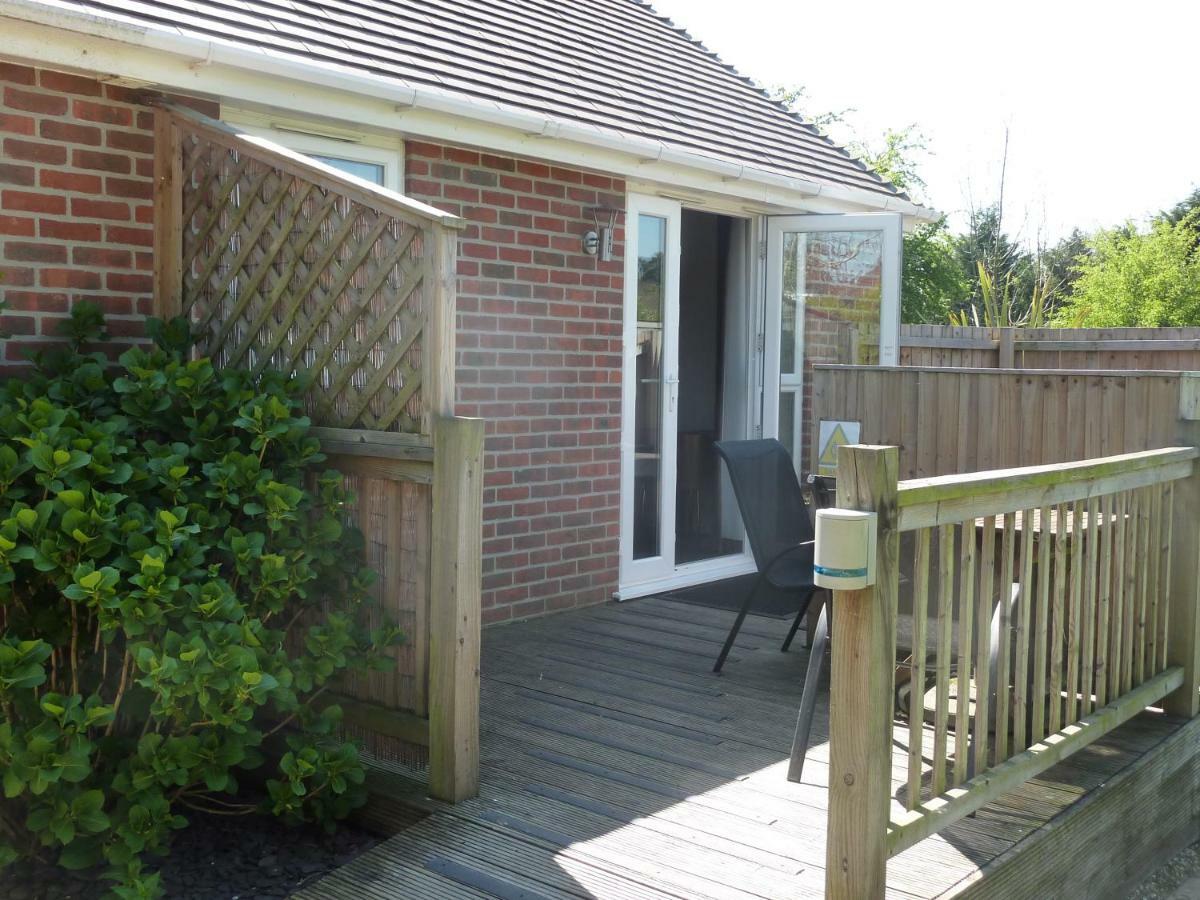 Cypress Log Cabins Accommodation Godshill  Exterior photo